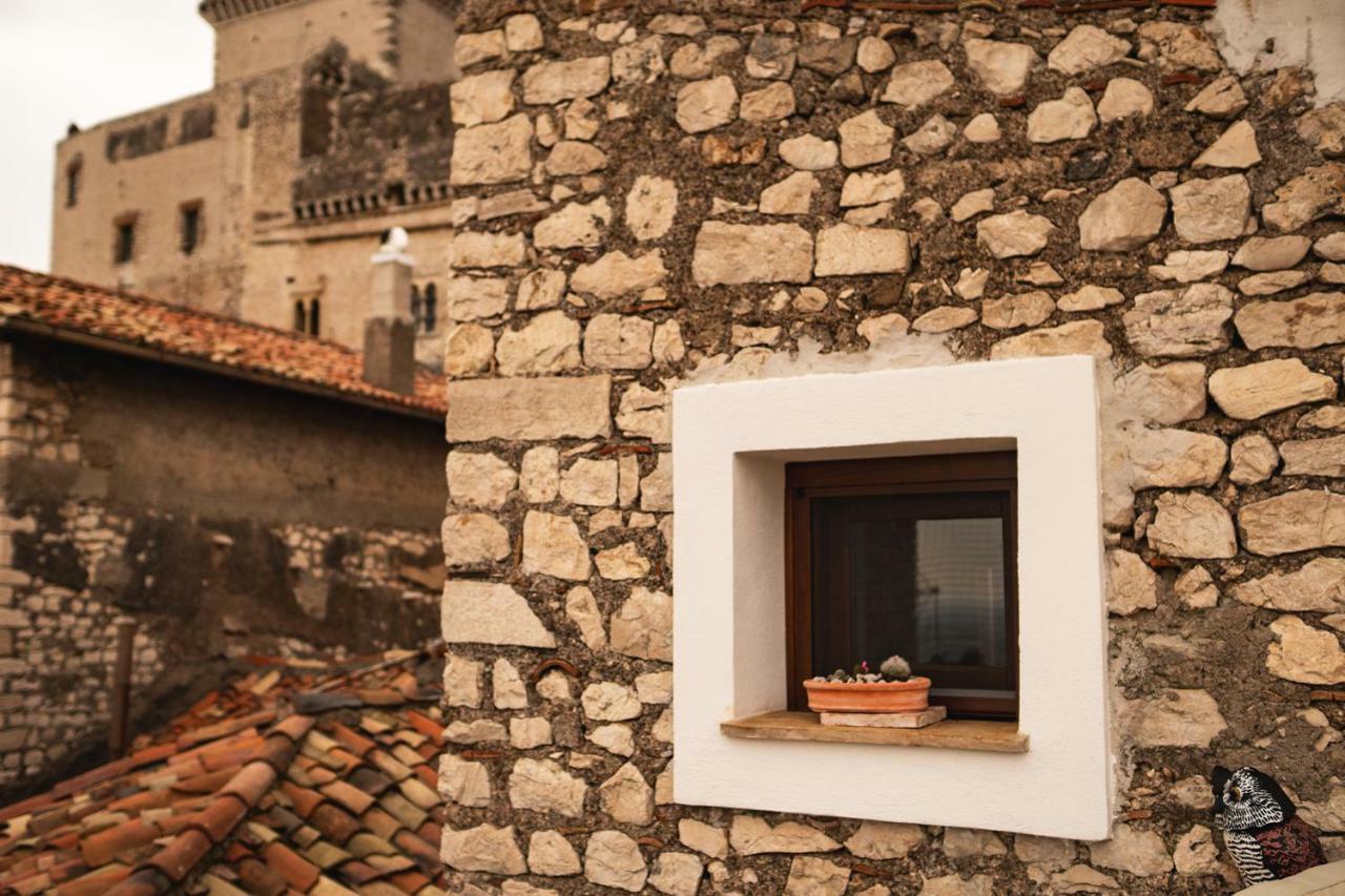 Aurora Medieval House Сермонета Экстерьер фото
